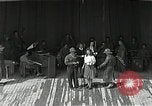 Image Mardi Gras Paris France, 1945, de la seconde 42 séquences d'archives historiques vidéo 65675024461
