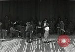 Image Mardi Gras Paris France, 1945, de la seconde 46 séquences d'archives historiques vidéo 65675024461