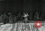 Image Mardi Gras Paris France, 1945, de la seconde 49 séquences d'archives historiques vidéo 65675024461
