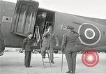 Immagine di Sir Alan Brooke Corea Aviosuperficie Kimpo, 1945, secondo 26 filmato di repertorio 65675024464