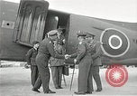 Immagine di Sir Alan Brooke Corea Aviosuperficie Kimpo, 1945, secondo 38 filmato di repertorio 65675024464