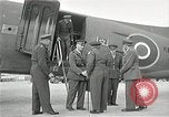 Immagine di Sir Alan Brooke Corea Aviosuperficie Kimpo, 1945, secondo 41 filmato di repertorio 65675024464