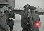 Immagine di Sir Alan Brooke Corea Aviosuperficie Kimpo, 1945, secondo 45 filmato di repertorio 65675024464