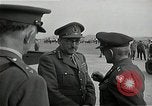 Immagine di Sir Alan Brooke Corea Aviosuperficie Kimpo, 1945, secondo 52 filmato di repertorio 65675024464