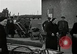 Immagine di Popolo tedesco Nürnberg Germania, 1945, secondo 7 filmato di repertorio 65675024475