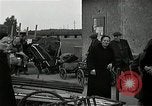 Immagine di Popolo tedesco Nürnberg Germania, 1945, secondo 11 filmato di repertorio 65675024475