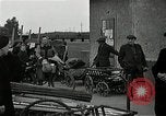 Immagine di Popolo tedesco Nürnberg Germania, 1945, secondo 13 filmato di repertorio 65675024475