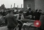 Immagine di Popolo tedesco Nürnberg Germania, 1945, secondo 27 filmato di repertorio 65675024475