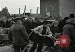 Immagine di Popolo tedesco Nürnberg Germania, 1945, secondo 28 filmato di repertorio 65675024475