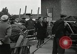 Immagine di Popolo tedesco Nürnberg Germania, 1945, secondo 36 filmato di repertorio 65675024475