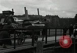 Immagine di Popolo tedesco Nürnberg Germania, 1945, secondo 45 filmato di repertorio 65675024475