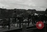 Immagine di Popolo tedesco Nürnberg Germania, 1945, secondo 55 filmato di repertorio 65675024475