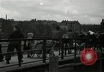 Immagine di Popolo tedesco Nürnberg Germania, 1945, secondo 57 filmato di repertorio 65675024475