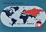 Immagine di Film sulla missione USIA United States USA, 1954, secondo 16 filmato di repertorio 65675024520