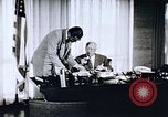 Standbild United States Information Agency Operationen United States USA, 1954, aus Sekunde 45 historischem Filmmaterial Videoclip 65675024522