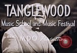 Standbild Serge Koussevitzky Tanglewood Massachusetts USA, 1950, aus Sekunde 14 historischem Filmmaterial Videoclip 65675024527