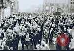 Standbild Streiks und Demonstrationen Ost Berlin Deutschland, 1953, aus Sekunde 3 historischem Filmmaterial Videoclip 65675024530