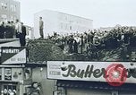 Standbild Streiks und Demonstrationen Ost Berlin Deutschland, 1953, aus Sekunde 21 historischem Filmmaterial Videoclip 65675024530
