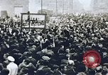 Standbild Streiks und Demonstrationen Ost Berlin Deutschland, 1953, aus Sekunde 25 historischem Filmmaterial Videoclip 65675024530