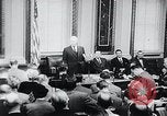 Image Le président Dwight Eisenhower à la conférence de presse United States USA, 1956, de la seconde 39 séquences d'archives historiques vidéo 65675024532