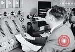 Image United States Information Service contre la propagande soviétique United States USA, 1956, de la seconde 9 séquences d'archives historiques vidéo 65675024533