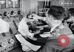 Image United States Information Service contre la propagande soviétique United States USA, 1956, de la seconde 10 séquences d'archives historiques vidéo 65675024533