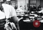 Image United States Information Service contre la propagande soviétique United States USA, 1956, de la seconde 12 séquences d'archives historiques vidéo 65675024533