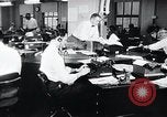 Image United States Information Service contre la propagande soviétique United States USA, 1956, de la seconde 13 séquences d'archives historiques vidéo 65675024533