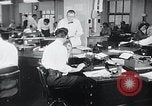 Image United States Information Service contre la propagande soviétique United States USA, 1956, de la seconde 18 séquences d'archives historiques vidéo 65675024533