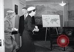 Image United States Information Service contre la propagande soviétique United States USA, 1956, de la seconde 50 séquences d'archives historiques vidéo 65675024533