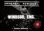 Image mariage ayant eu lieu dans la chapelle royale Windsor Angleterre, 1939, de la seconde 4 séquences d'archives historiques vidéo 65675024546