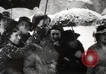 Image mariage ayant eu lieu dans la chapelle royale Windsor Angleterre, 1939, de la seconde 19 séquences d'archives historiques vidéo 65675024546