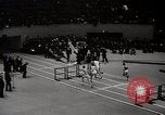 Standbild Millrose games New York United States USA, 1939, aus Sekunde 12 historischem Filmmaterial Videoclip 65675024551