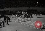 Standbild Millrose games New York United States USA, 1939, aus Sekunde 13 historischem Filmmaterial Videoclip 65675024551