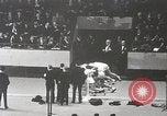 Standbild Millrose games New York United States USA, 1939, aus Sekunde 17 historischem Filmmaterial Videoclip 65675024551