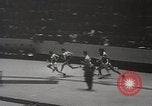 Standbild Millrose games New York United States USA, 1939, aus Sekunde 20 historischem Filmmaterial Videoclip 65675024551
