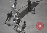 Standbild Millrose games New York United States USA, 1939, aus Sekunde 25 historischem Filmmaterial Videoclip 65675024551