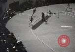 Standbild Millrose games New York United States USA, 1939, aus Sekunde 33 historischem Filmmaterial Videoclip 65675024551