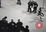 Standbild Millrose games New York United States USA, 1939, aus Sekunde 37 historischem Filmmaterial Videoclip 65675024551