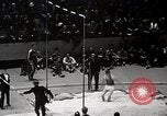 Standbild Millrose games New York United States USA, 1939, aus Sekunde 43 historischem Filmmaterial Videoclip 65675024551