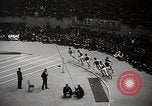 Standbild Millrose games New York United States USA, 1939, aus Sekunde 53 historischem Filmmaterial Videoclip 65675024551
