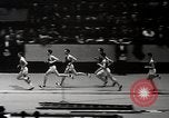 Standbild Millrose games New York United States USA, 1939, aus Sekunde 58 historischem Filmmaterial Videoclip 65675024551