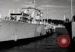Standbild Royal Canadian Navy Destroyers Esquimalt British Columbia Kanada, 1939, aus Sekunde 35 historischem Filmmaterial Videoclip 65675024553