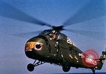 Standbild US Marine Corps UH 34D Hubschrauber Atlantik, 1962, aus Sekunde 9 historischem Filmmaterial Videoclip 65675024589