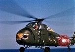 Standbild US Marine Corps UH 34D Hubschrauber Atlantik, 1962, aus Sekunde 11 historischem Filmmaterial Videoclip 65675024589