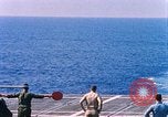 Standbild US Marine Corps UH 34D Hubschrauber landet auf Deck Cape Canaveral Florida USA, 1962, aus Sekunde 5 historischem Filmmaterial Videoclip 65675024593