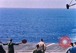 Standbild US Marine Corps UH 34D Hubschrauber landet auf Deck Cape Canaveral Florida USA, 1962, aus Sekunde 15 historischem Filmmaterial Videoclip 65675024593