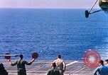 Standbild US Marine Corps UH 34D Hubschrauber landet auf Deck Cape Canaveral Florida USA, 1962, aus Sekunde 16 historischem Filmmaterial Videoclip 65675024593