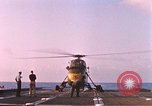 Standbild US Marine Corps UH 34D Hubschrauber Atlantik, 1962, aus Sekunde 62 historischem Filmmaterial Videoclip 65675024596