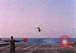Standbild US Marine Corps UH 34D Hubschrauber Atlantik, 1962, aus Sekunde 7 historischem Filmmaterial Videoclip 65675024597